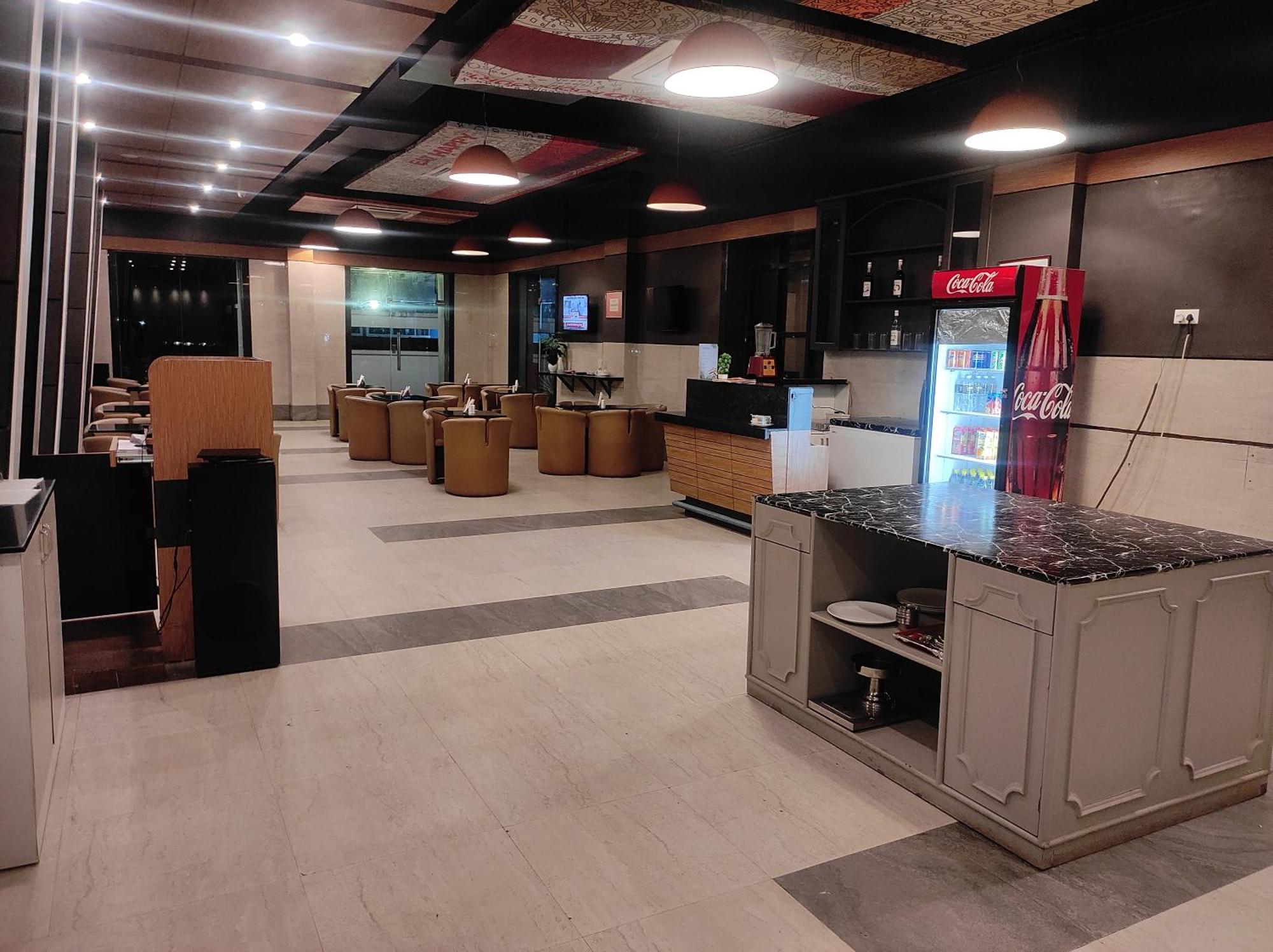 Max Hotels Prayagraj Exterior foto